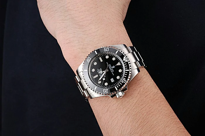 Rolex Sea Dweller Black Dial Stainless Steel Case And Bracelet new120980