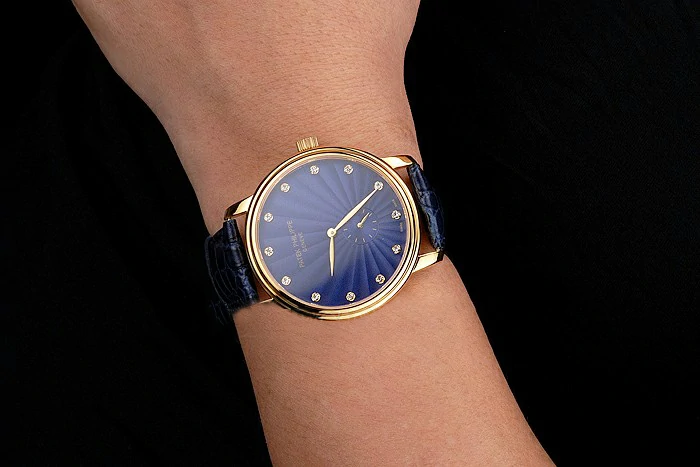 Patek Philippe Calatrava Blue Guilloche Dial Gold Case Blue Leather Strap new121961