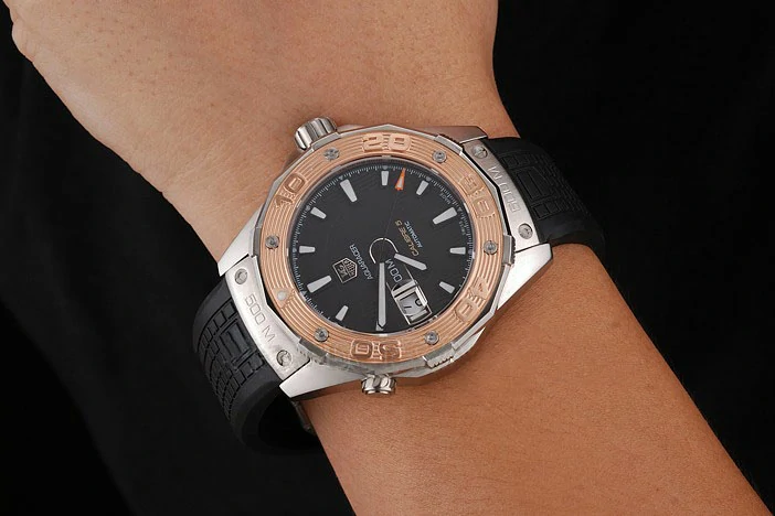 Tag Heuer Aquaracer Calibre 5 Black Dial Gold Bezel Stainless Steel Case Black Rubber Strap new122158