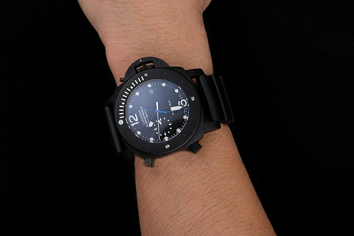 Panerai Luminor Submersible Flyback Date Black Dial Black Ionized Case Black Rubber Strap new122227