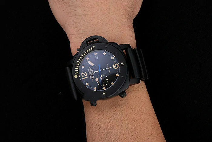 Panerai Luminor Submersible Flyback Date Black Dial Yellow Markings Black Ionized Case Black Rubber Strap new122229