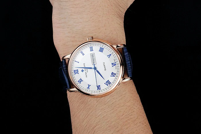 Patek Philippe Calatrava White Dial Blue Roman Numerals Gold Case Blue Leather Bracelet new124900