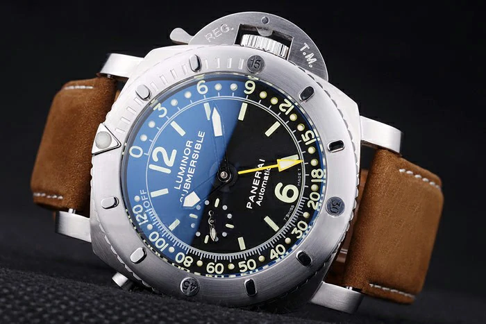 Panerai Luminor Submersible Black Dial Suede Leather Bracelet new80852