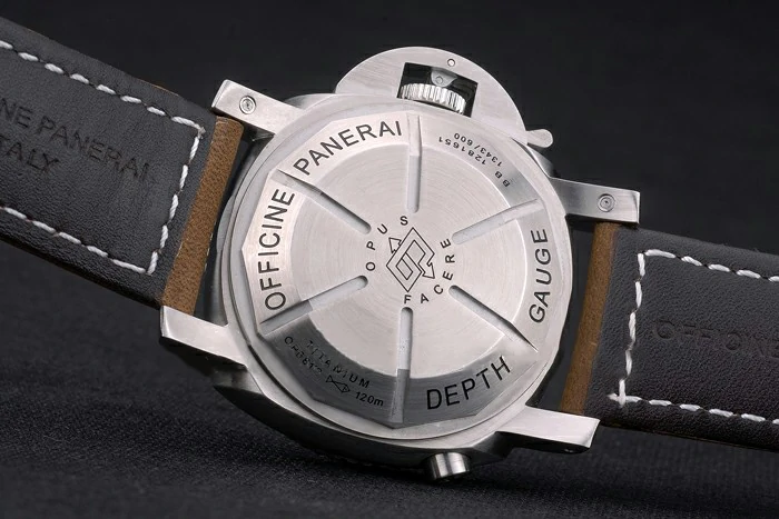 Panerai Luminor Submersible Black Dial Suede Leather Bracelet new80852