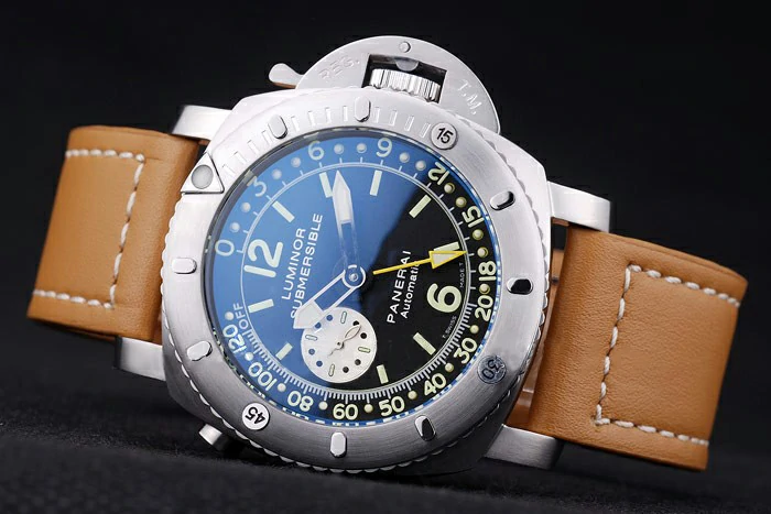Panerai Luminor Submersible Black Dial Leather Bracelet new80862