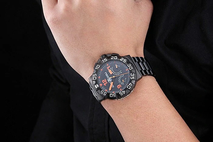 Tag Heuer Formula One Calibre S Black Dial Orange Numerals Ion Plated Steinless Steel Bracelet new118822