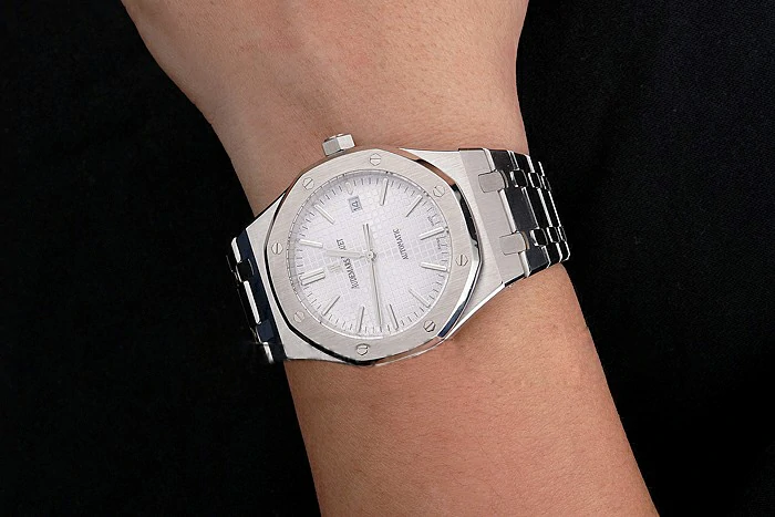Audemars Piguet Royal Oak White Dial Stainless Steel Case And Bracelet new121560