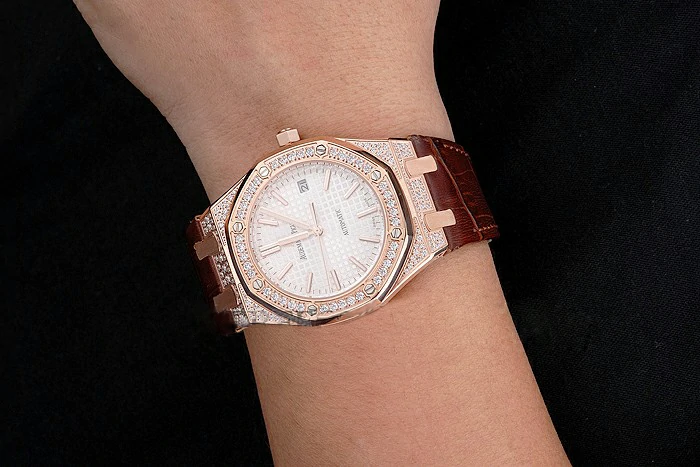 Audemars Piguet Royal Oak White Dial Gold Case With Diamonds Brown Leather Strap new121573