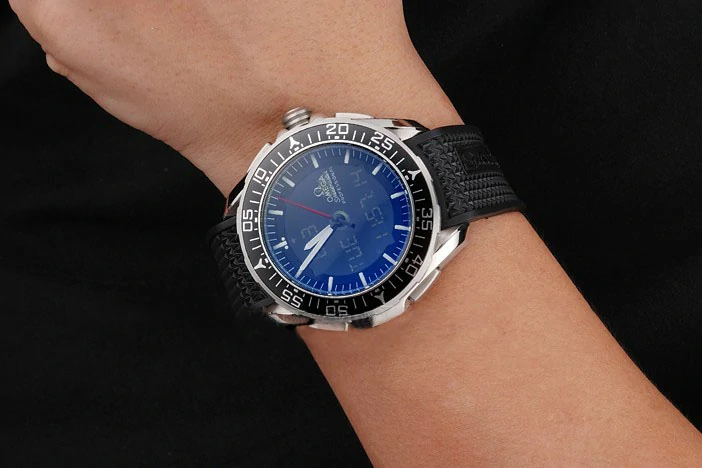 Omega Speedmaster Skywalker X 33 Black Dial White On Black Bezel Stainless Steel Case Black Rubber Strap new122083