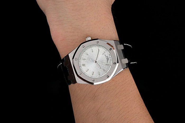Audemars Piguet Royal Oak Fondation Silver Dial Stainless Steel Case Black Leather Strap new122205