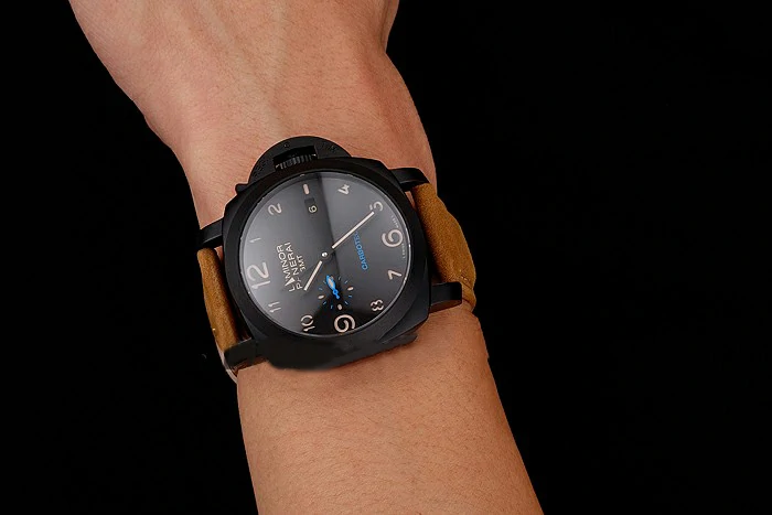 Panerai Luminor GMT Carbotech Black Dial Black Case Brown Leather Strap new123411