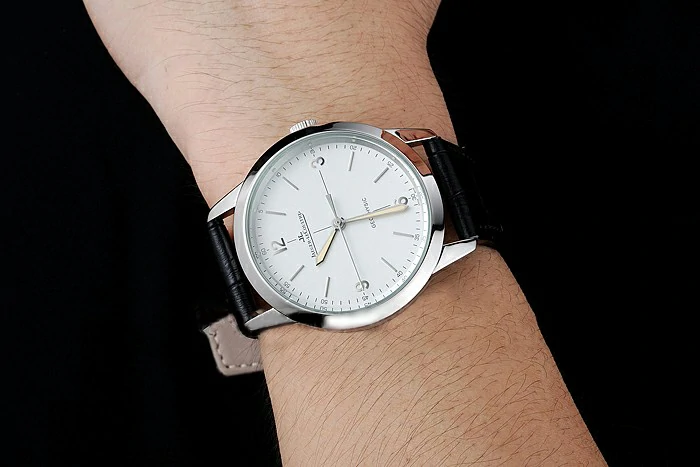 Jaeger LeCoultre Geophysic White Dial Silver Case Black Leather Bracelet new124887