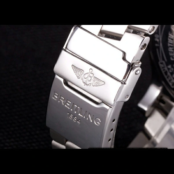 Breitling Avenger new57463