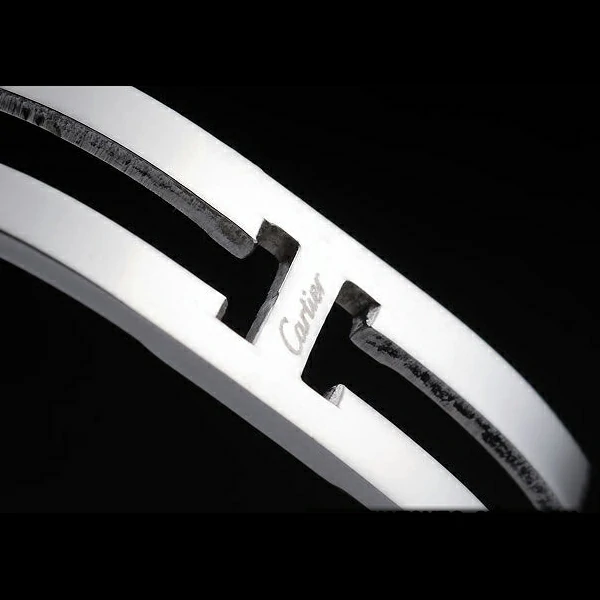 Cartier Tank Americaine 37mm White Dial Stainless Steel Case And Bracelet new57540