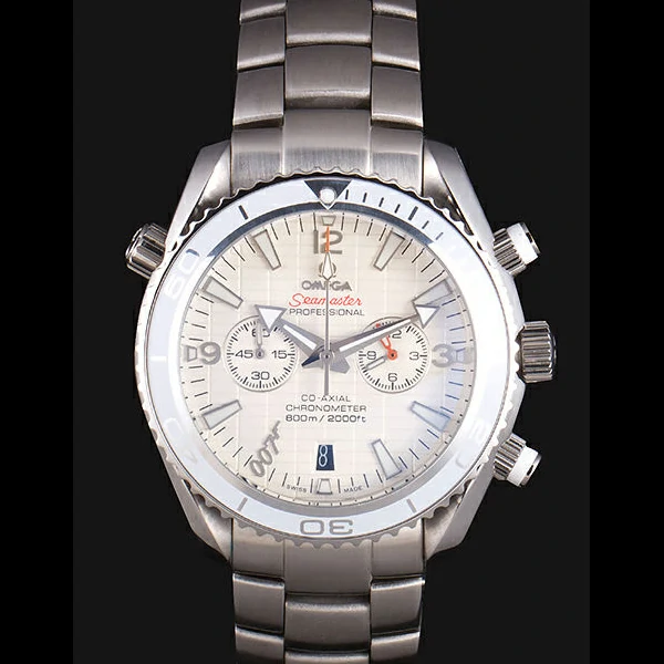 Omega James Bond Skyfall Chronometer Watch with White Dial and White Bezel new59465