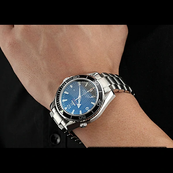 Omega Seamaster Planet Ocean 600M SKYFALL Limited Edition new60283