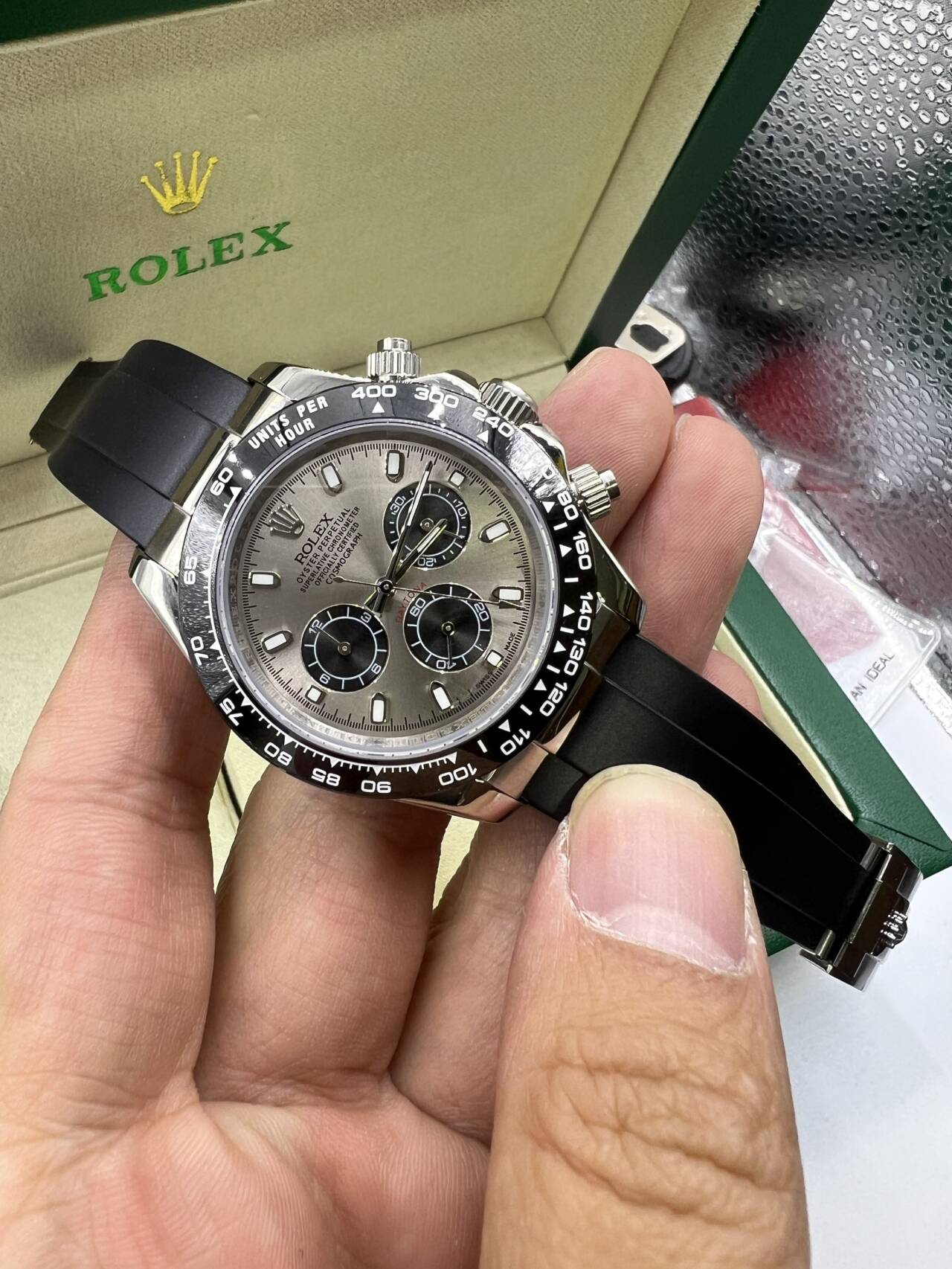 Replica Rolex Daytona Grey Dial Ceramic Bezel 40MM Watch New241114