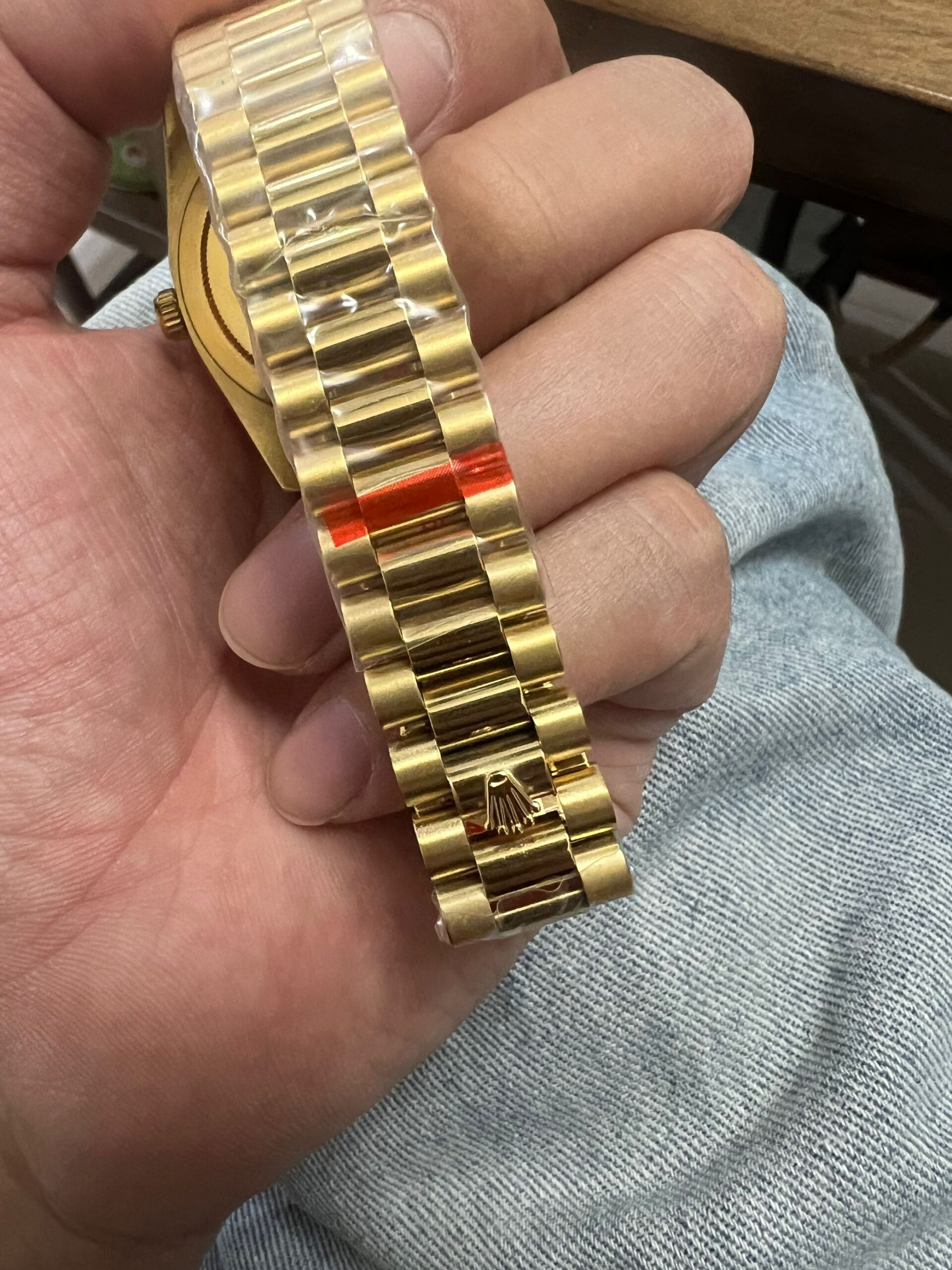 Replica Rolex Day Date Diamond Bezel Yellow Gold 40MM Watch New25005