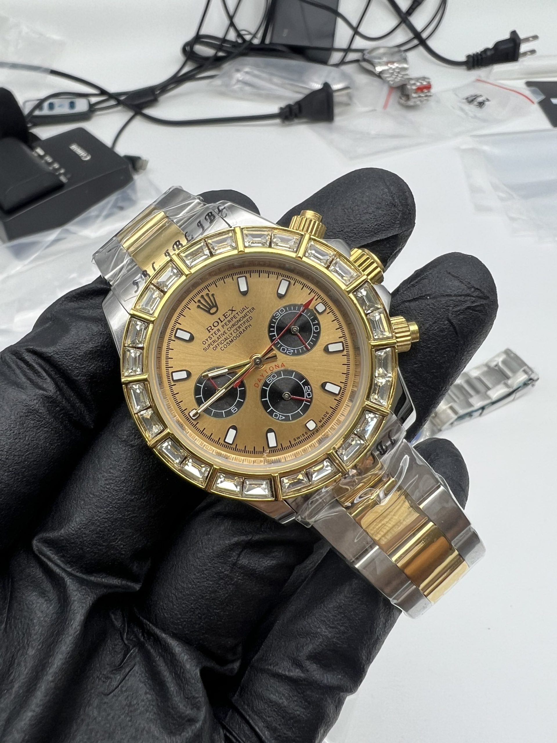 Replica Rolex Daytona Diamond Bezel Champagne Dial Watch New25034