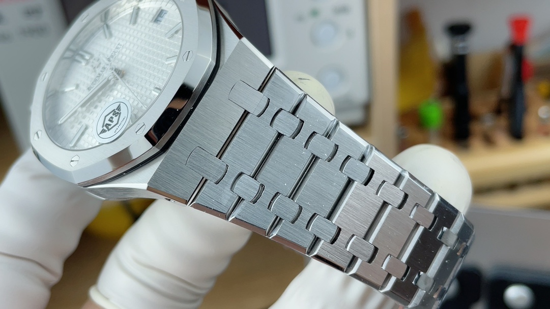 Audemars Piguet 15500 White – APS Factory Royal Oak 41mm Stainless Steel Automatic Watch