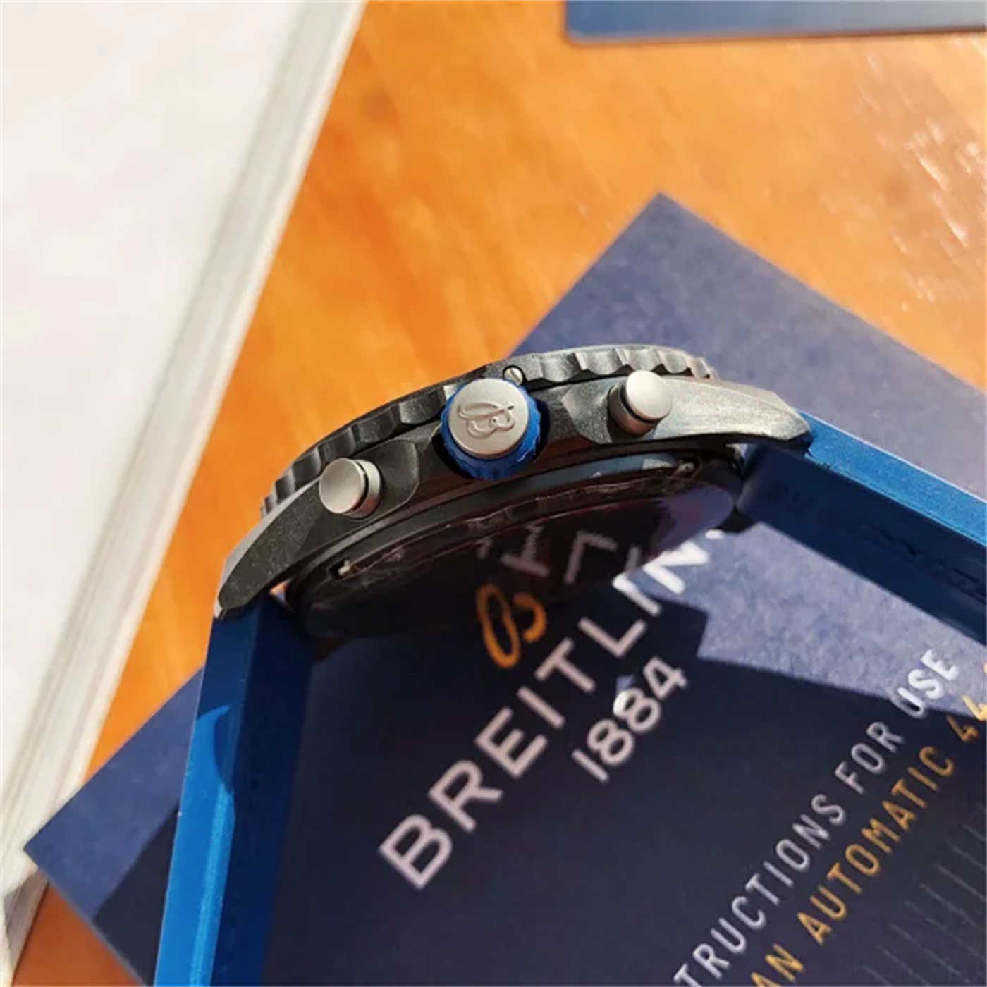 Breitling Endurance Pro 44mm – Real Breitlight Carbon Case [Swiss Quartz Movement]