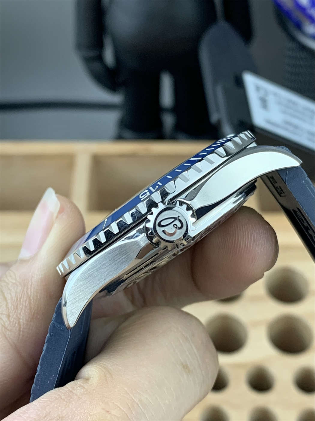 Breitling Superocean Blue Bezel Replica – White Dial | BLS Factory