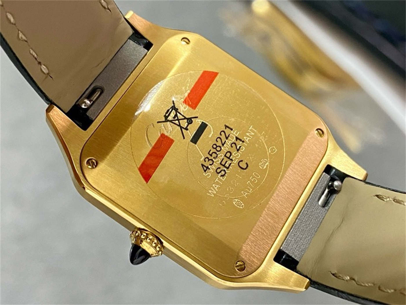 Cartier Santos Dumont XL Replica (Gold/Black) – F1 Factory [Lacquer Dial]