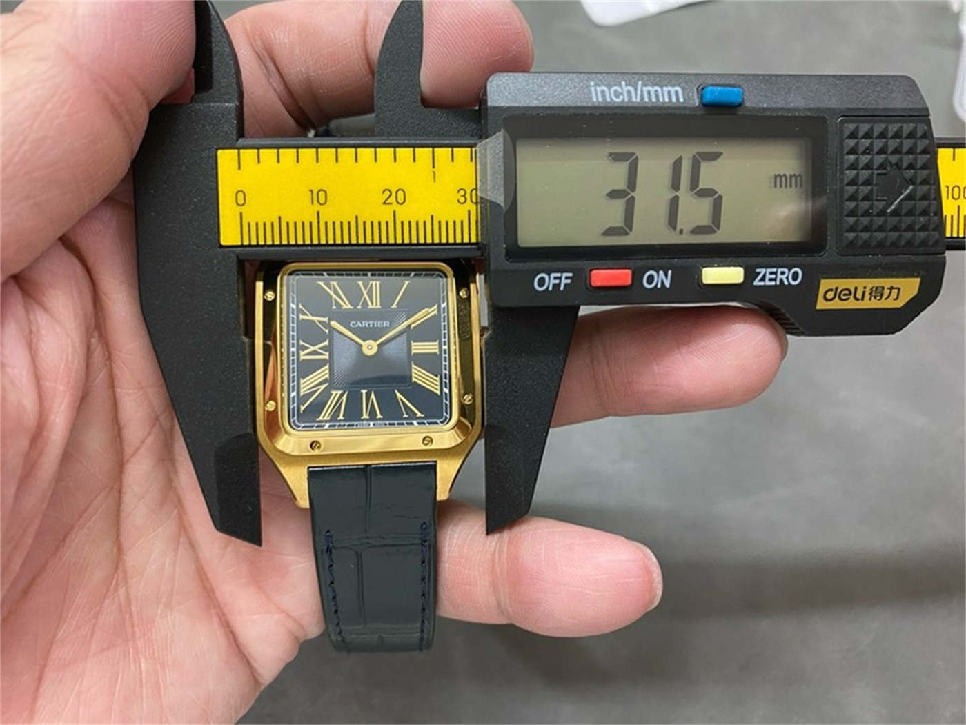 Cartier Santos Dumont XL Replica (Gold/Black) – F1 Factory [Lacquer Dial]