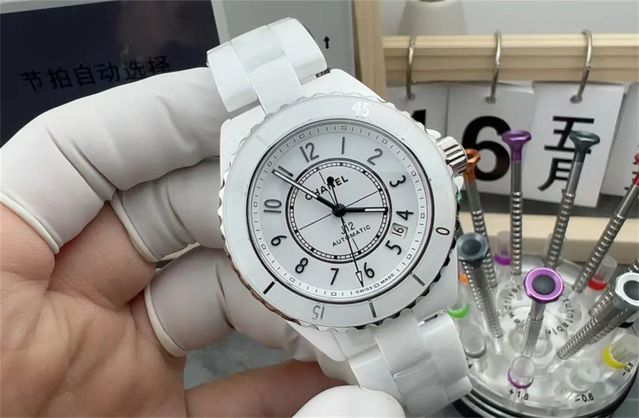 BV Factory Chanel J12 Replica Watch – White Ceramic H5700 (Calibre 12.1 Clone)