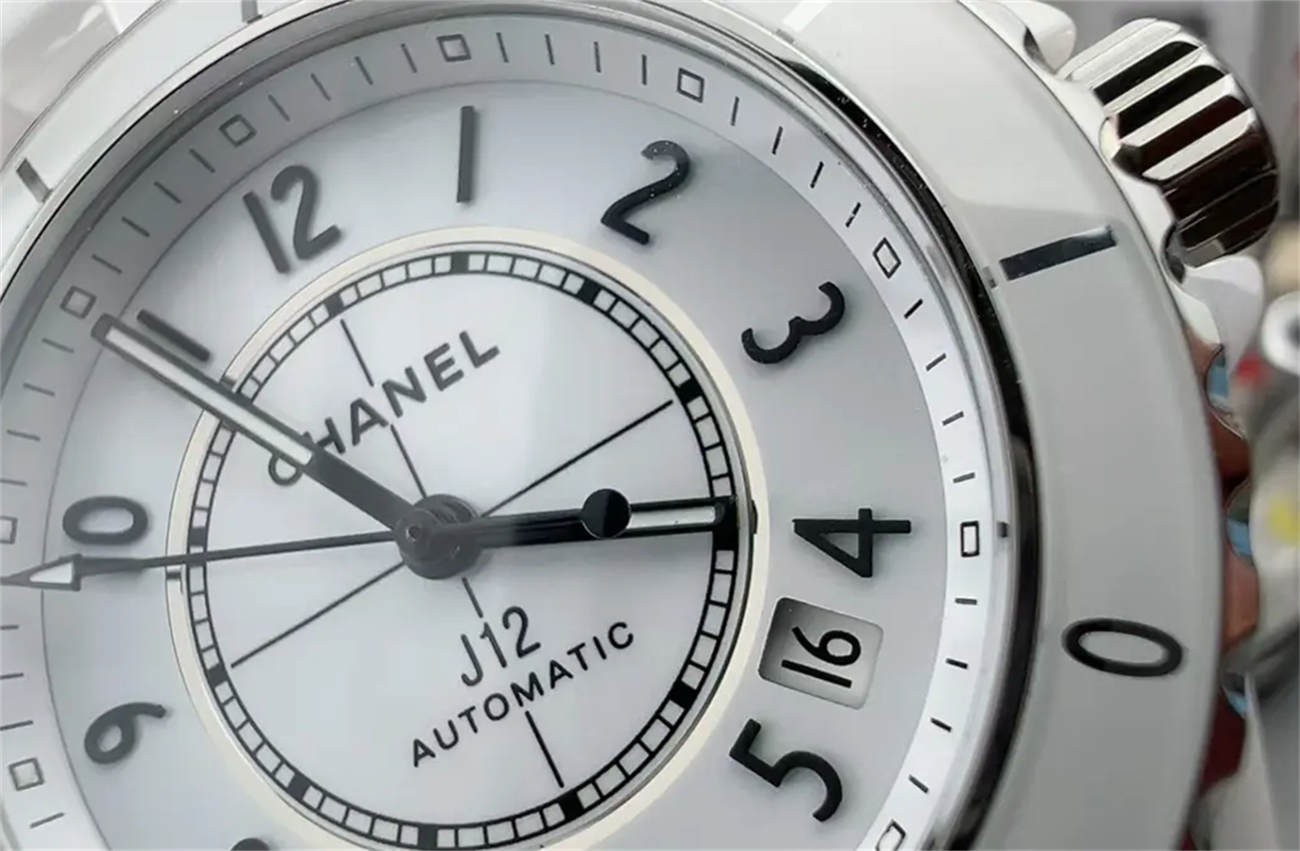 BV Factory Chanel J12 Replica Watch – White Ceramic H5700 (Calibre 12.1 Clone)