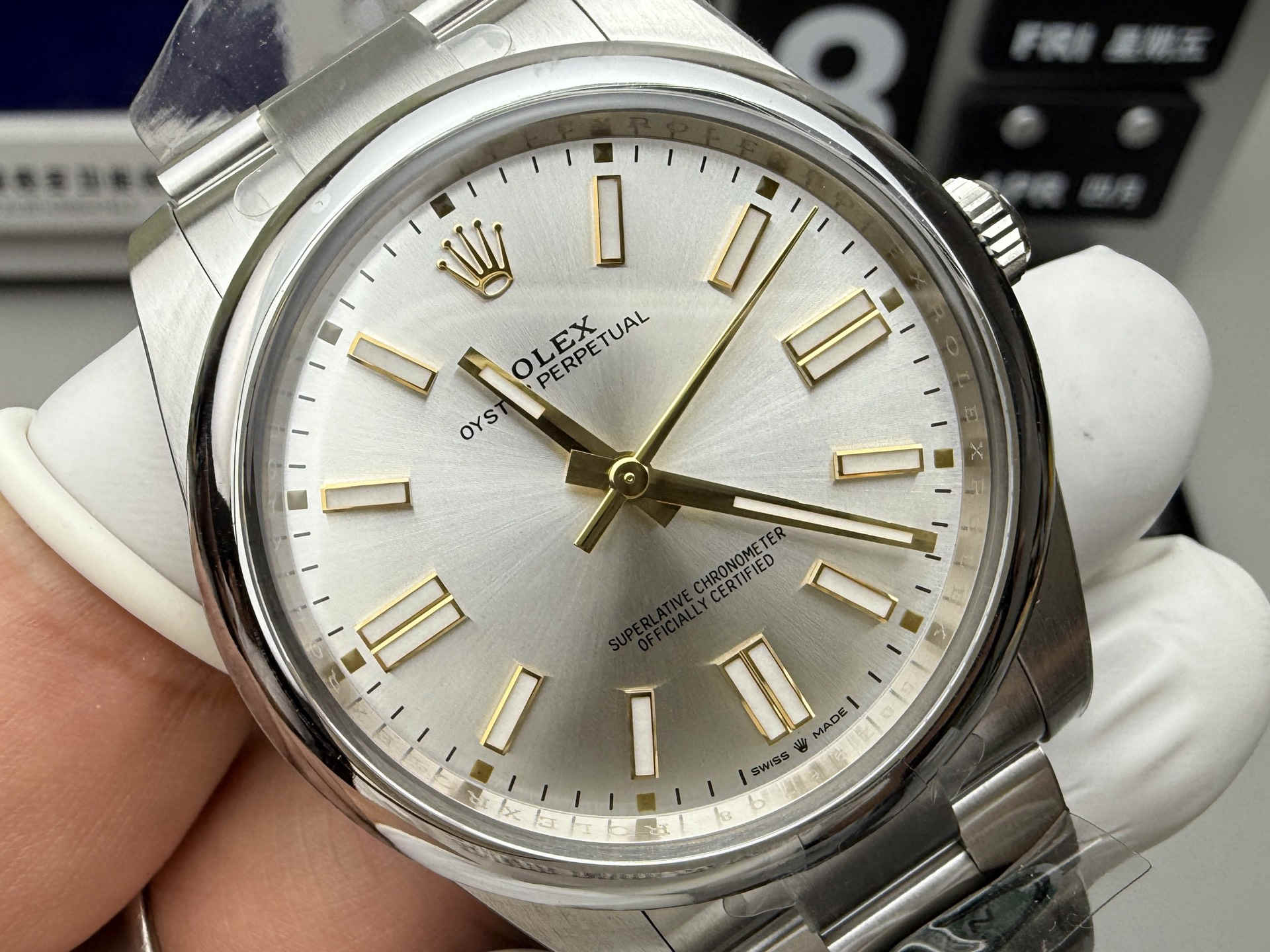Clean Factory 124300-0001 – OP41 Silver Dial Replica with 3230 Movement