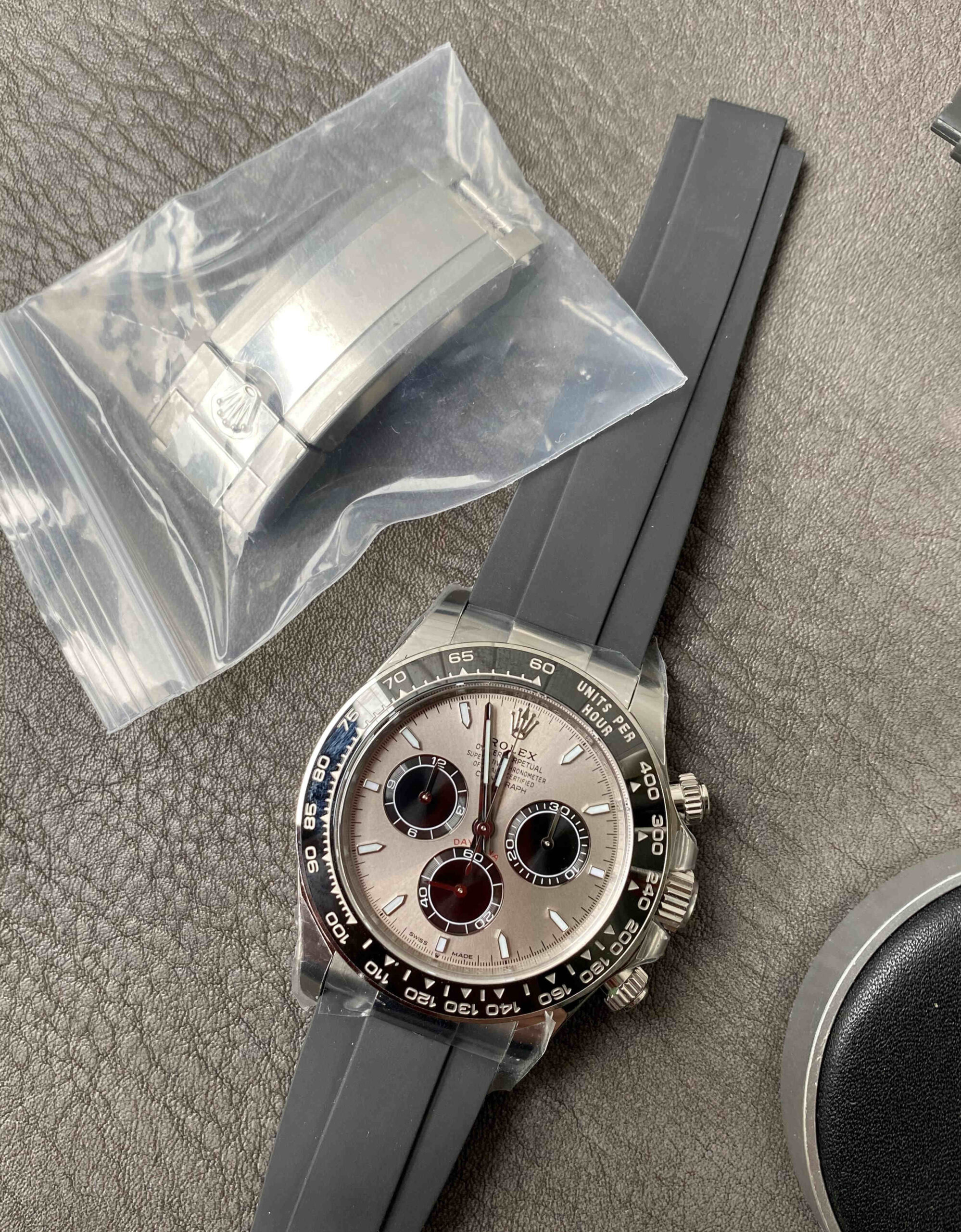 Clean Factory Daytona 126519 4131 – Cement Grey Dial Daytona Clone