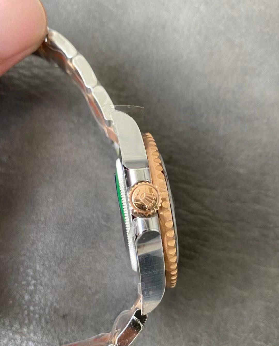 Clean Factory GMT Master II CHNR 3285 – Premium CHNR Two-Tone Bezel GMT Replica Watch