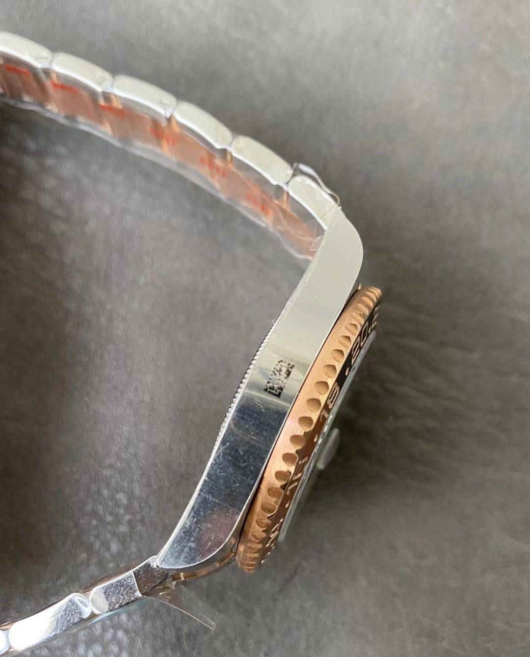 Clean Factory GMT Master II CHNR 3285 – Premium CHNR Two-Tone Bezel GMT Replica Watch