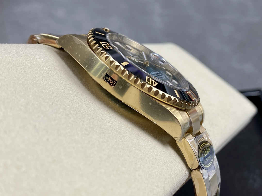 Clean Factory Rolex Submariner 126618LN – Premium Full Gold Black Submariner Replica