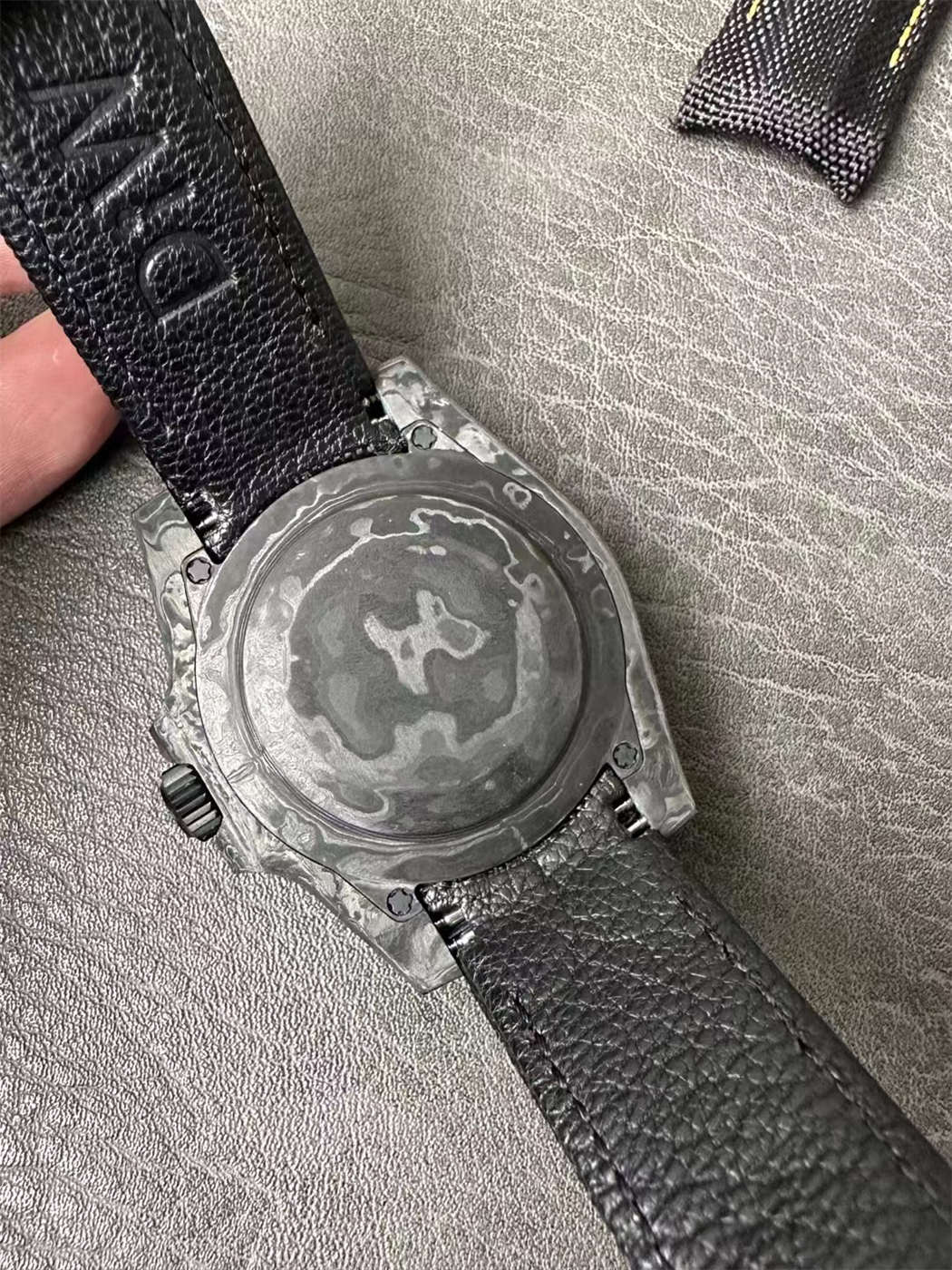 DiW Carbon Yellow Submariner – VSF 40mm Forged Carbon (VS3135)