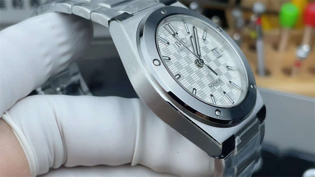IWC Ingenieur Replica Watch – Premium 1:1 Reproduction with Modern Engineering Design