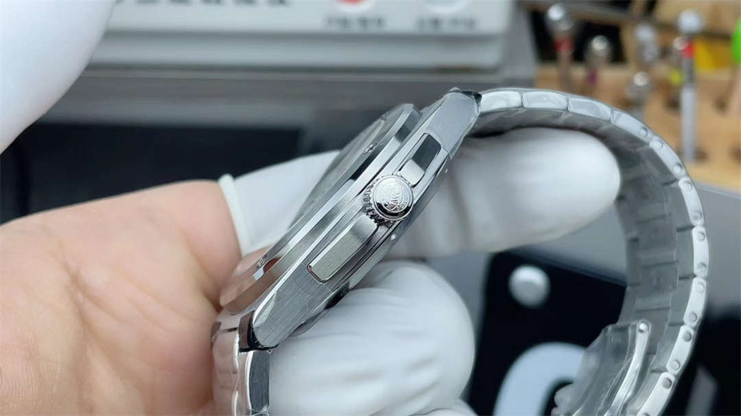 IWC Ingenieur Replica Watch – Premium 1:1 Reproduction with Modern Engineering Design