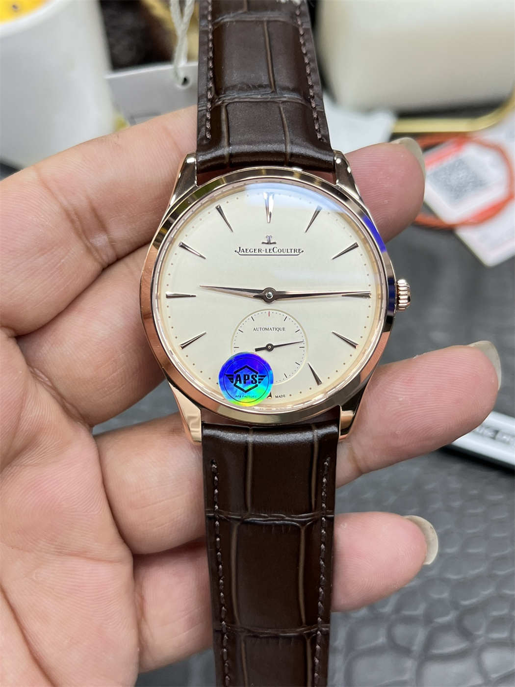 Jaeger LeCoultre Master Ultra Thin Replica 1212510 – APS Factory 39mm Rose Gold