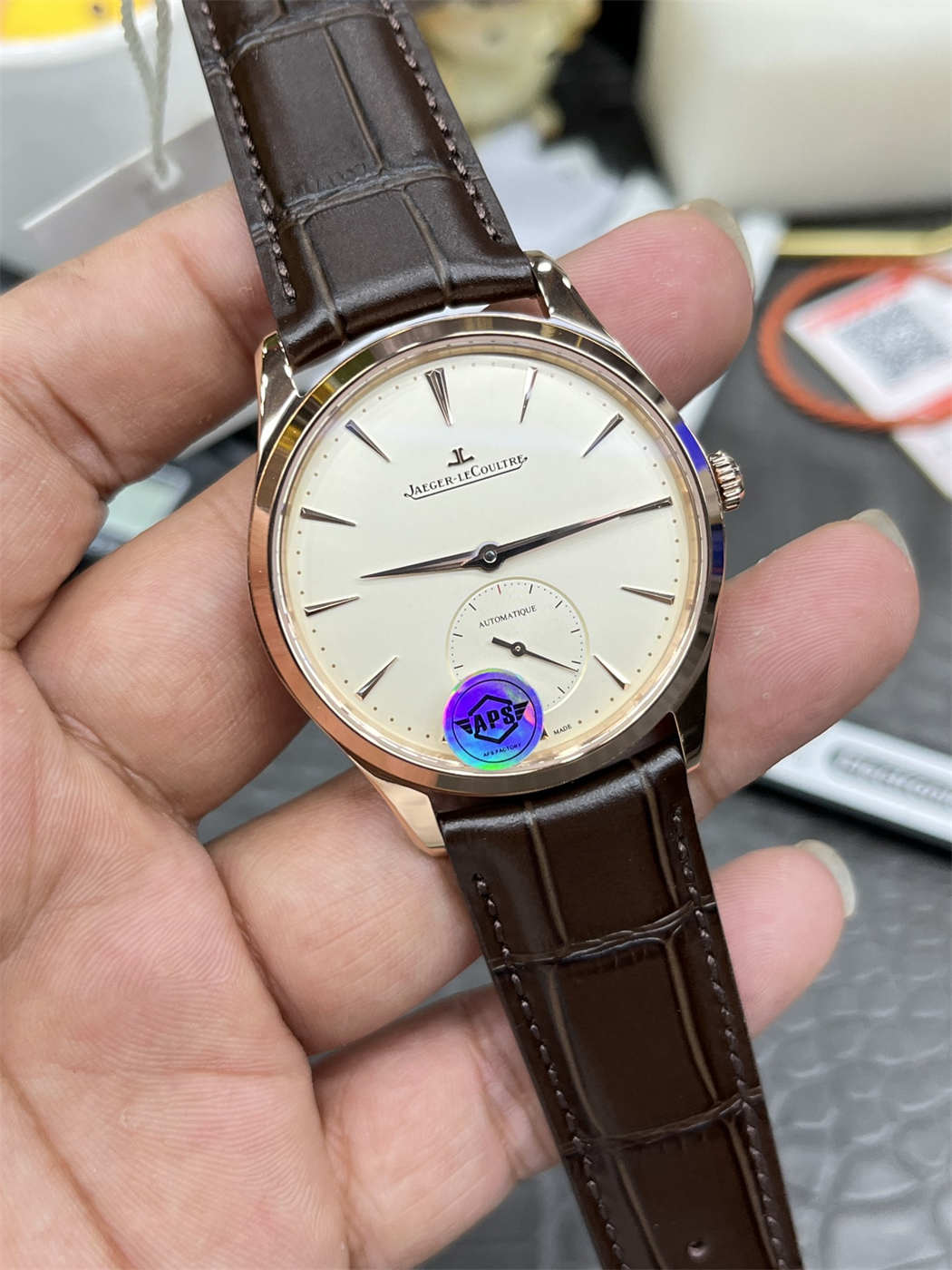 Jaeger LeCoultre Master Ultra Thin Replica 1212510 – APS Factory 39mm Rose Gold