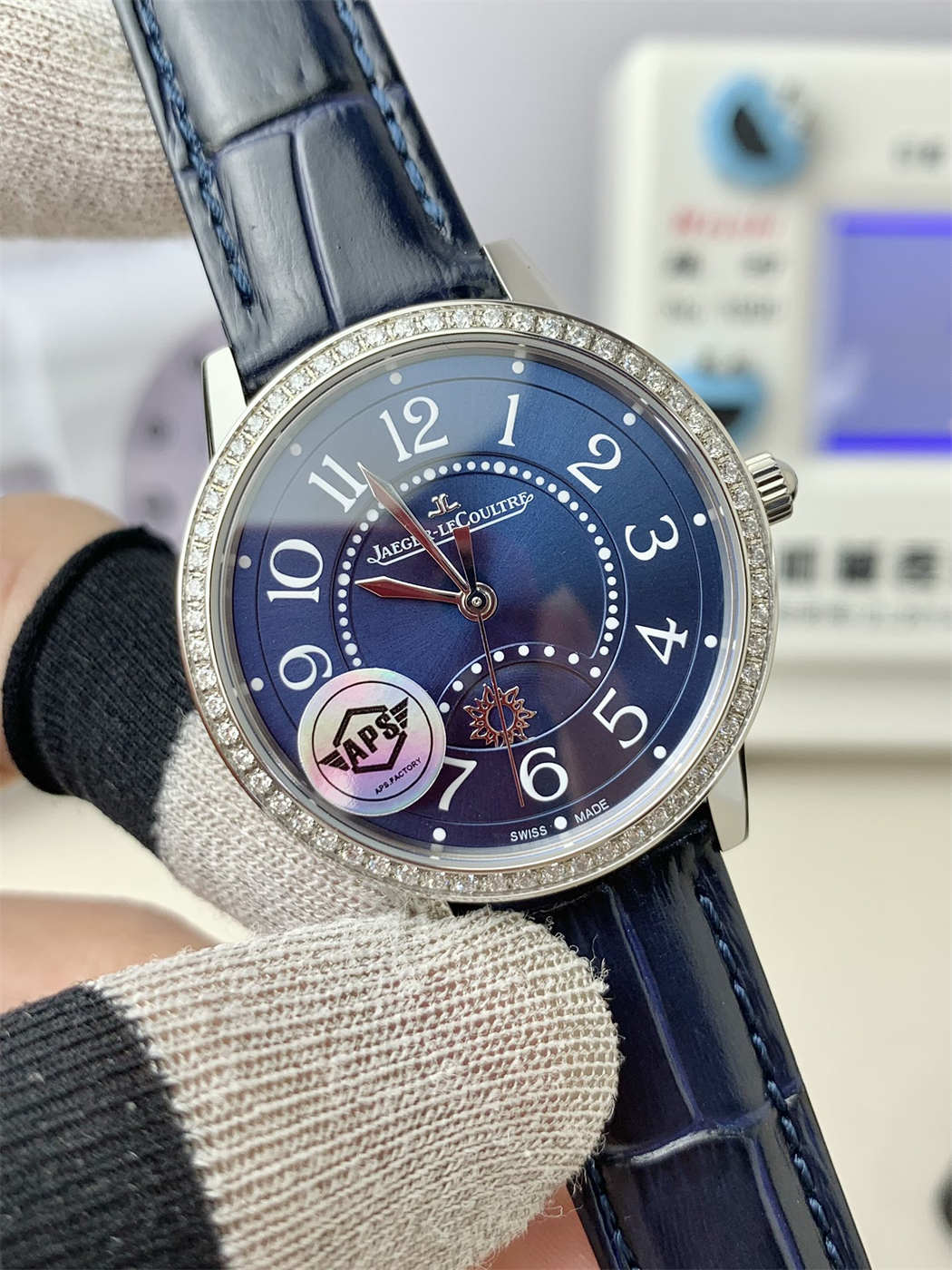 JLC Rendez Vous Replica 3468480 – APS Factory Diamond Bezel Blue Dial 29mm