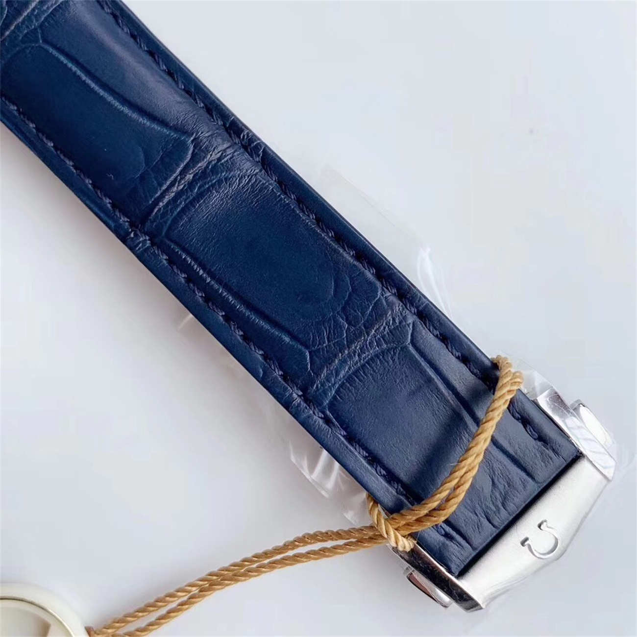 Omega De Ville Hour Vision Blue Replica (VSF 8500 Clone) – 360° Sapphire Casebody