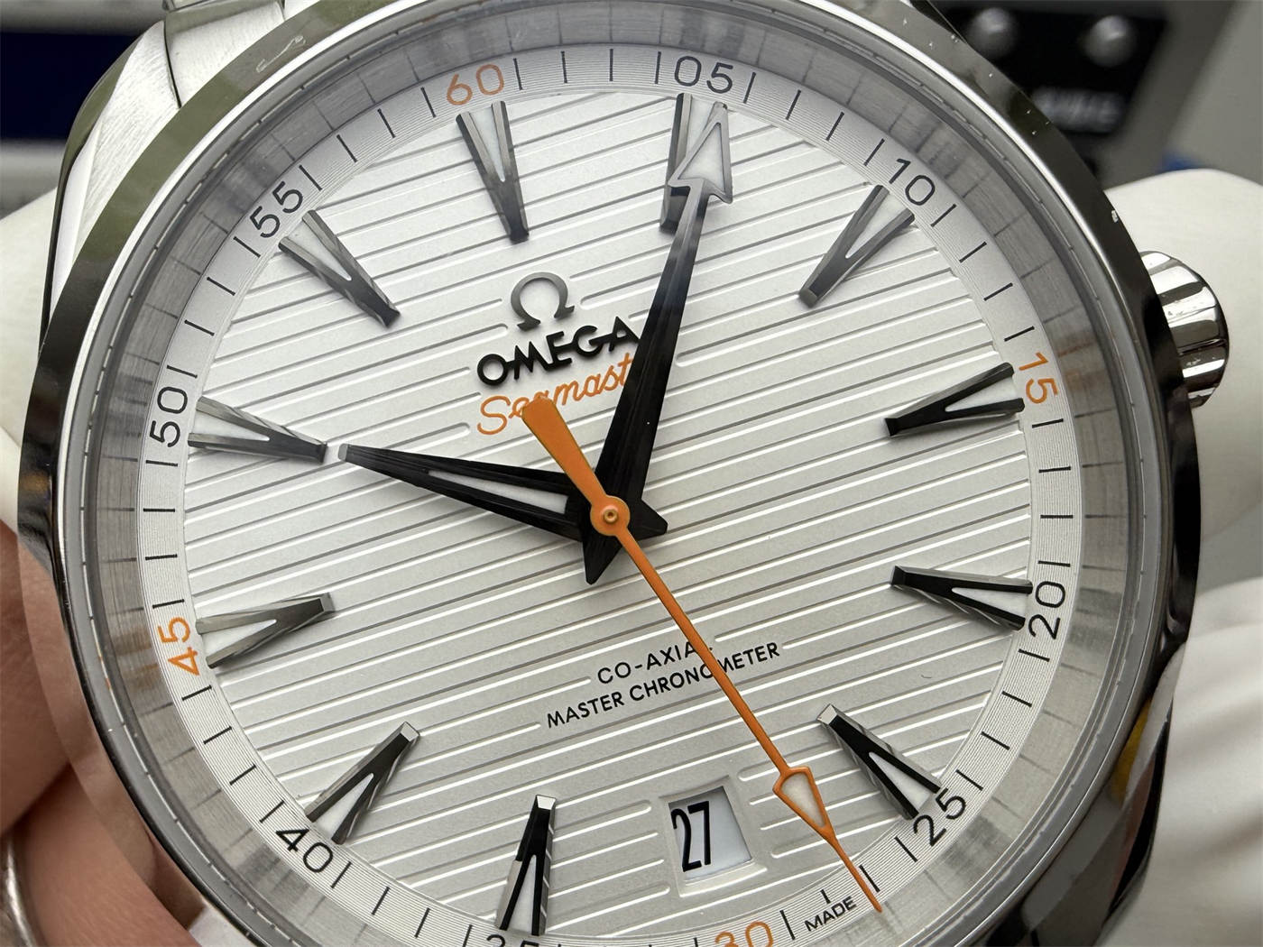 Omega Seamaster 220.10.41.21.02.001 Replica – 41mm Silver Dial Stainless Steel Watch