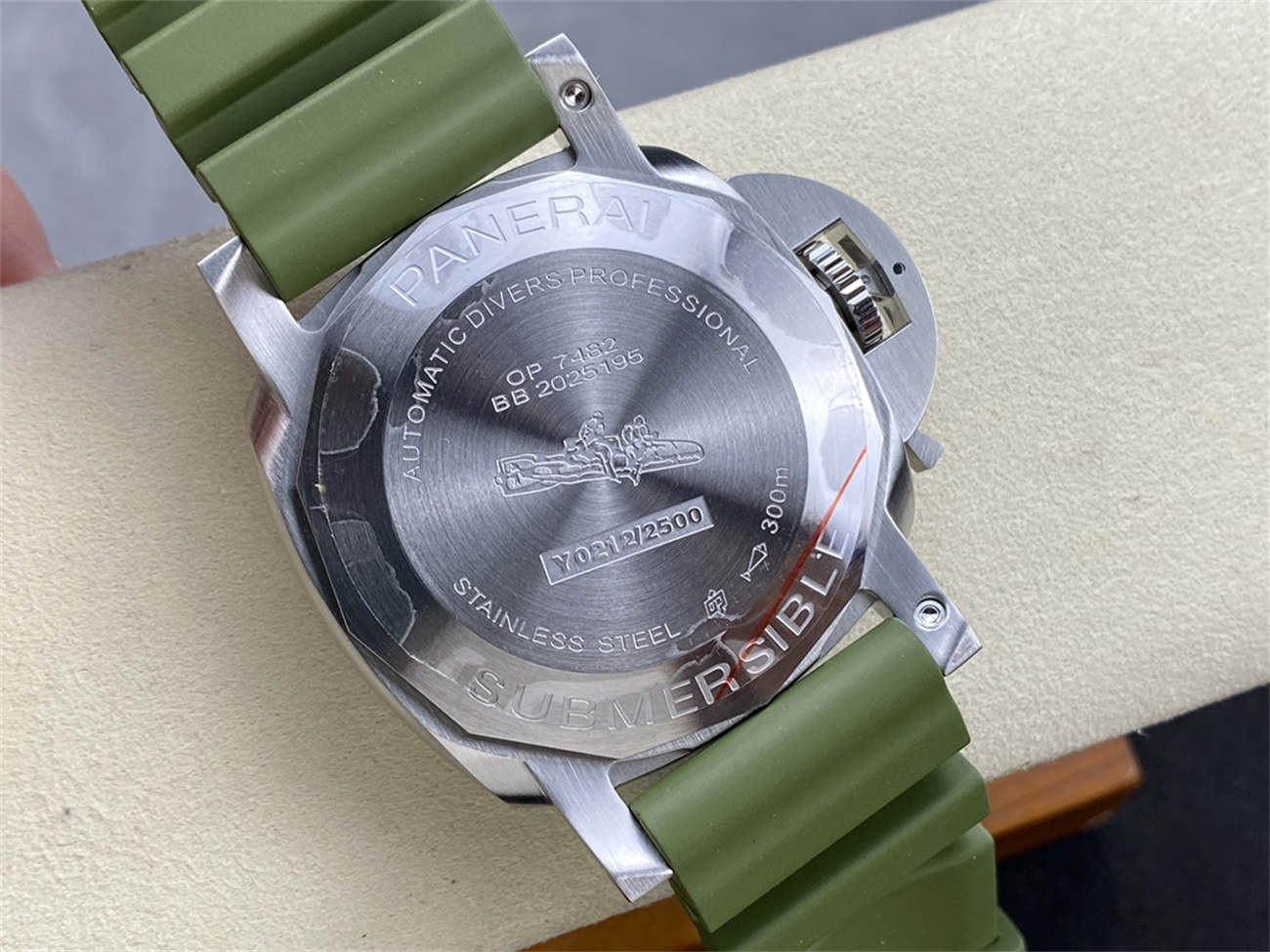 VS Factory Panerai Submersible Replica – PAM1226 QuarantaQuattro (White Dial)