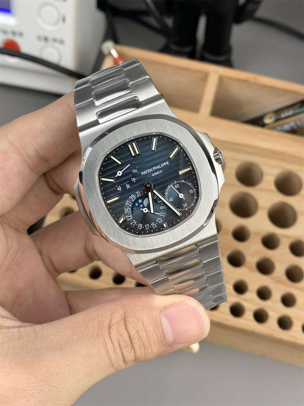 Patek Philippe 5712 Replica – PPF V3 Nautilus Blue Dial