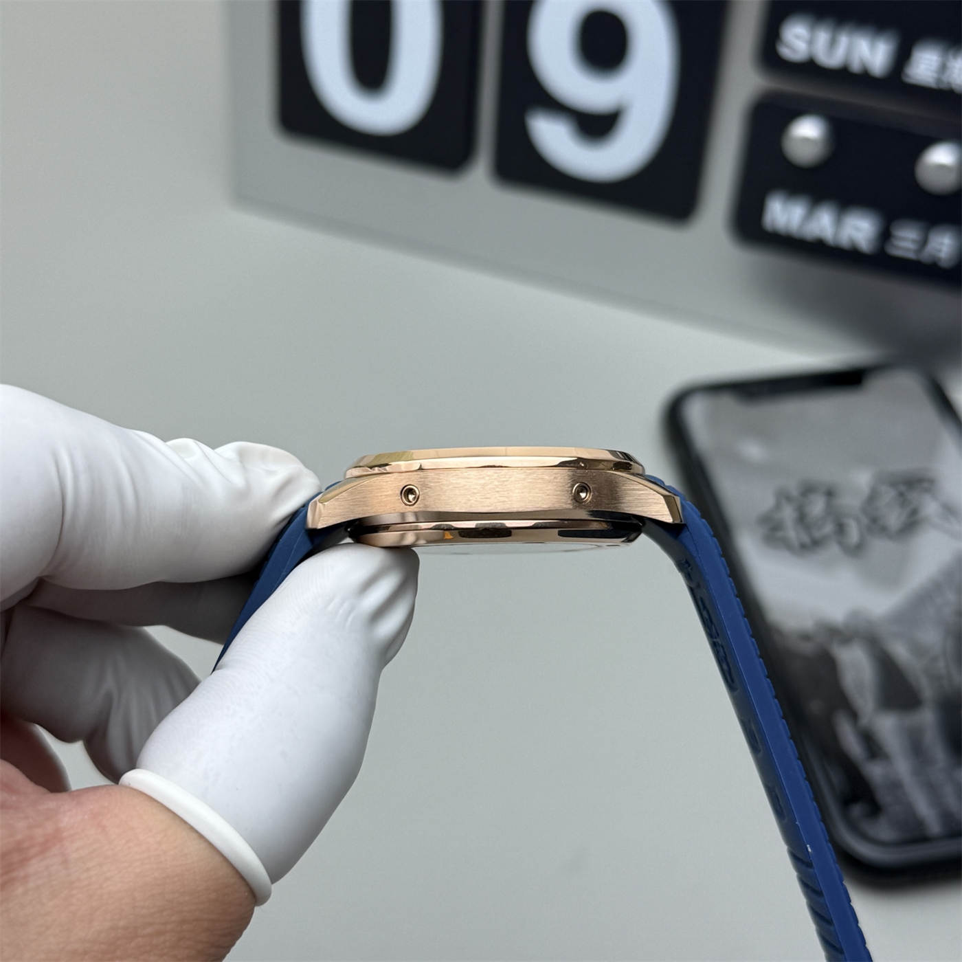 Patek Philippe Aquanaut 5261R Replica – 39.9mm Rose Gold Annual Calendar