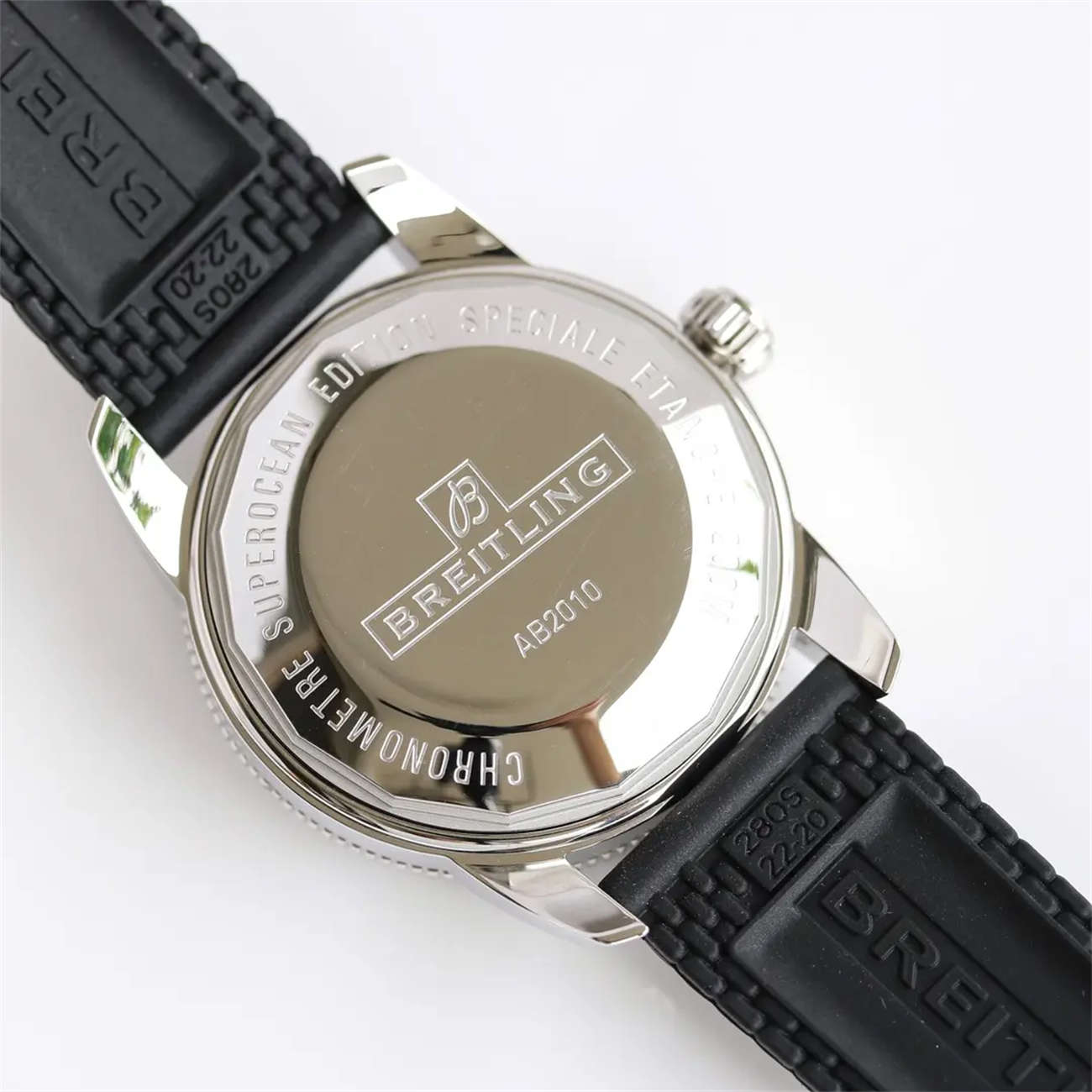 Replica Breitling Superocean Heritage B20 – Premium Dive Watch Reproduction
