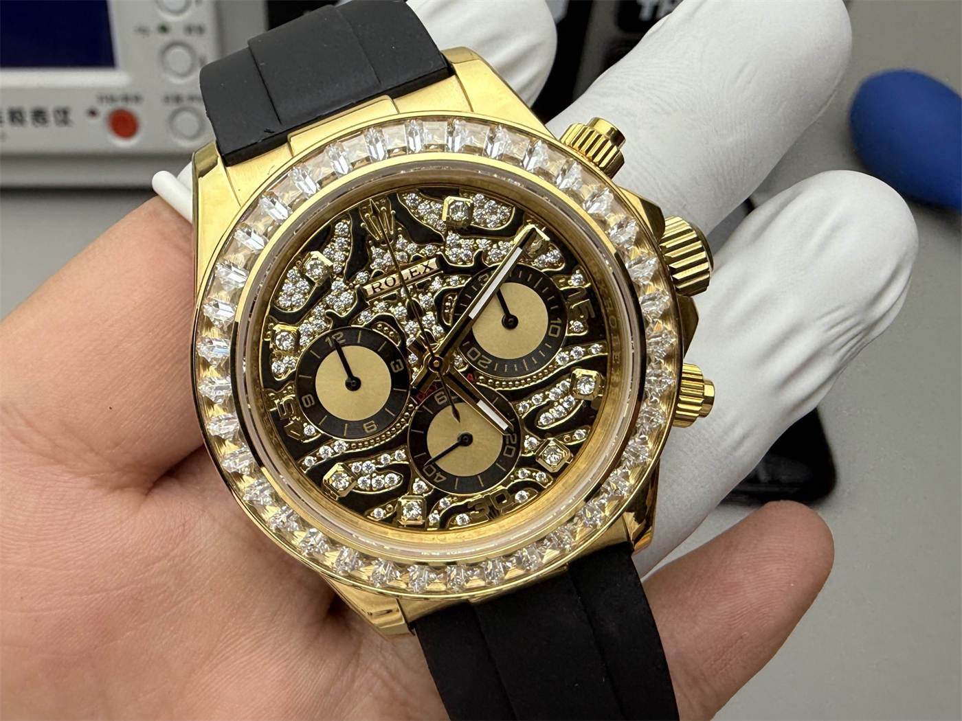 Rolex Daytona 116588 TBR Replica – Custom Diamond Dial Yellow Gold Chronograph