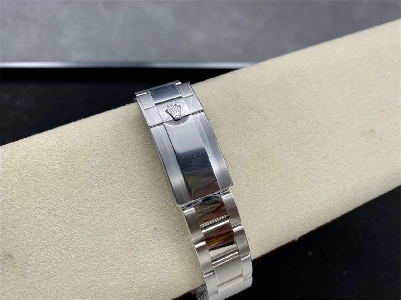Rolex Daytona Cement Dial Replica – Clean Factory White Gold Bracelet