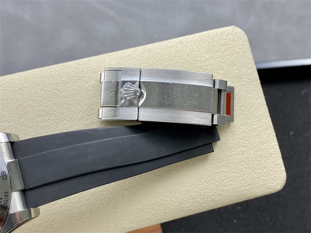 Rolex Daytona Grey Dial – Clean Factory White Gold Chronograph Replica
